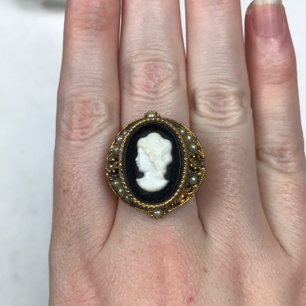 Vintage cameo statement accent cocktail ring pearl gold Victorian goth regency